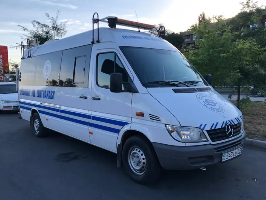 Алматы көшесіндегі жолды түсіретін автомобиль, 2020 жыл